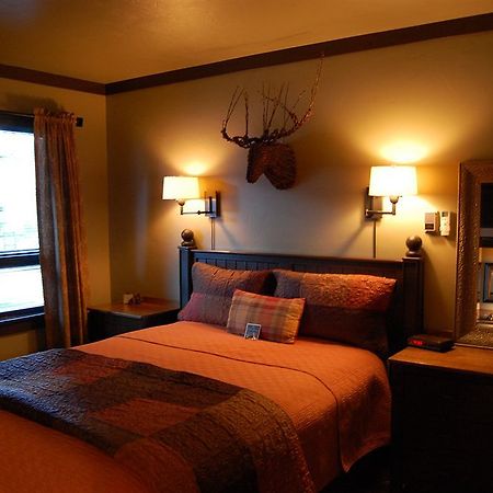 Highland Haven Creekside Inn Evergreen Exterior foto