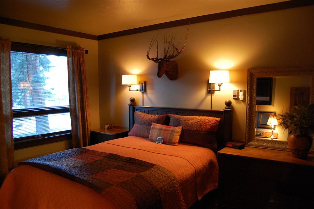 Highland Haven Creekside Inn Evergreen Exterior foto