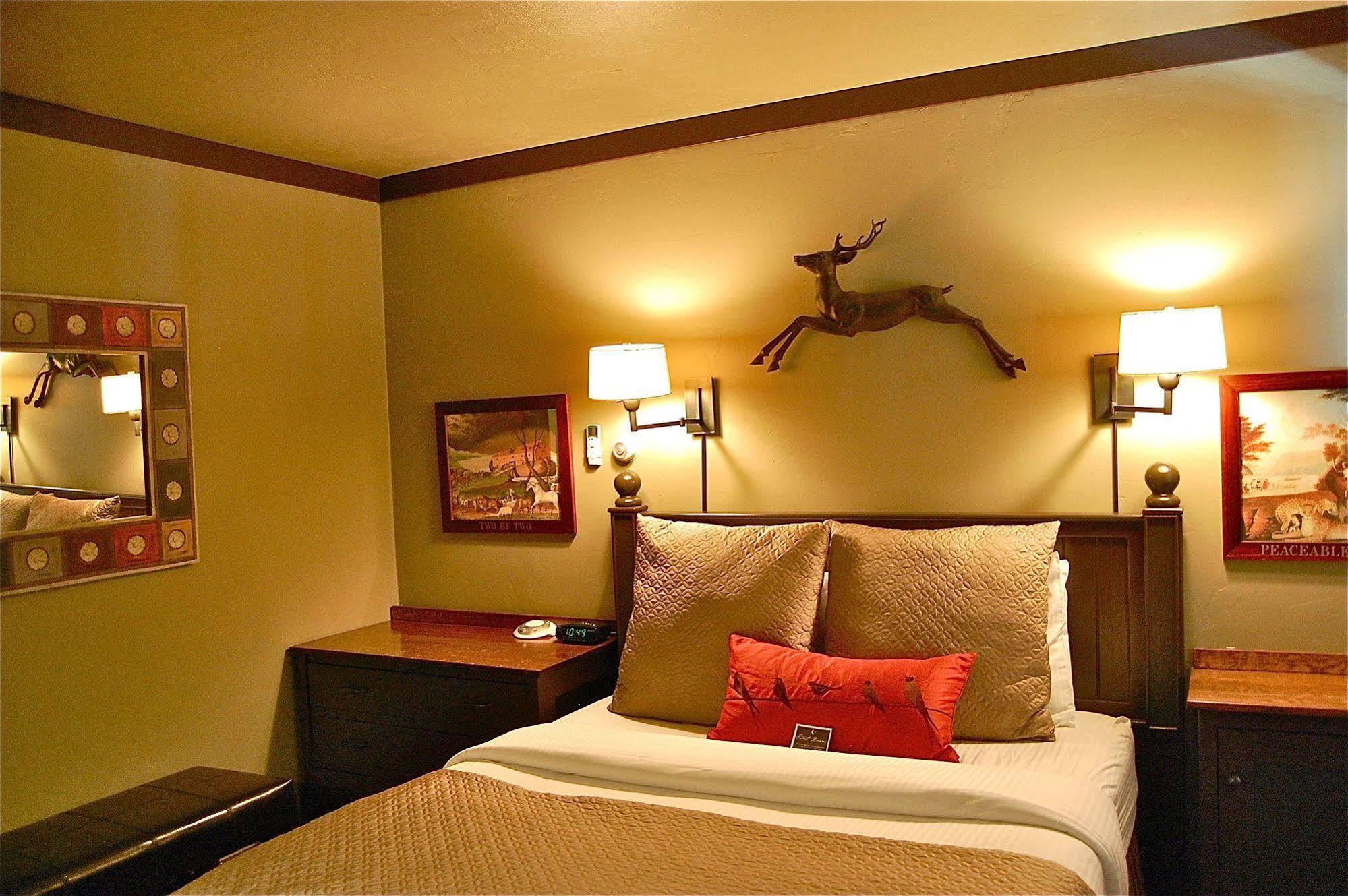 Highland Haven Creekside Inn Evergreen Exterior foto