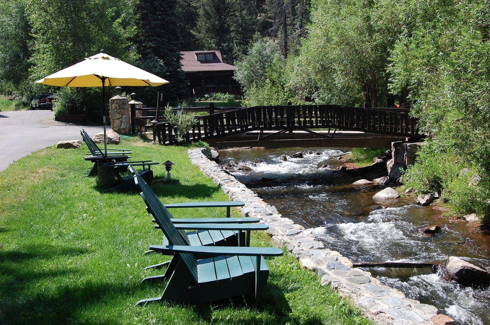 Highland Haven Creekside Inn Evergreen Exterior foto